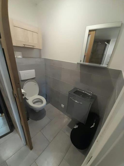 קארוס Appartement Spacieux &Tres Calme. Spacious & Very Quiet Apartment. מראה חיצוני תמונה